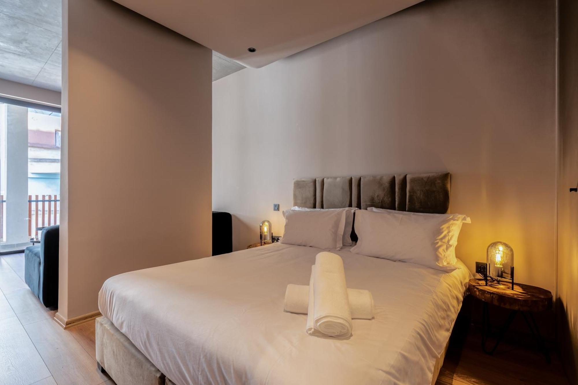 Twenty Six Anfa Luxury By Shortstaycasa-central-parking