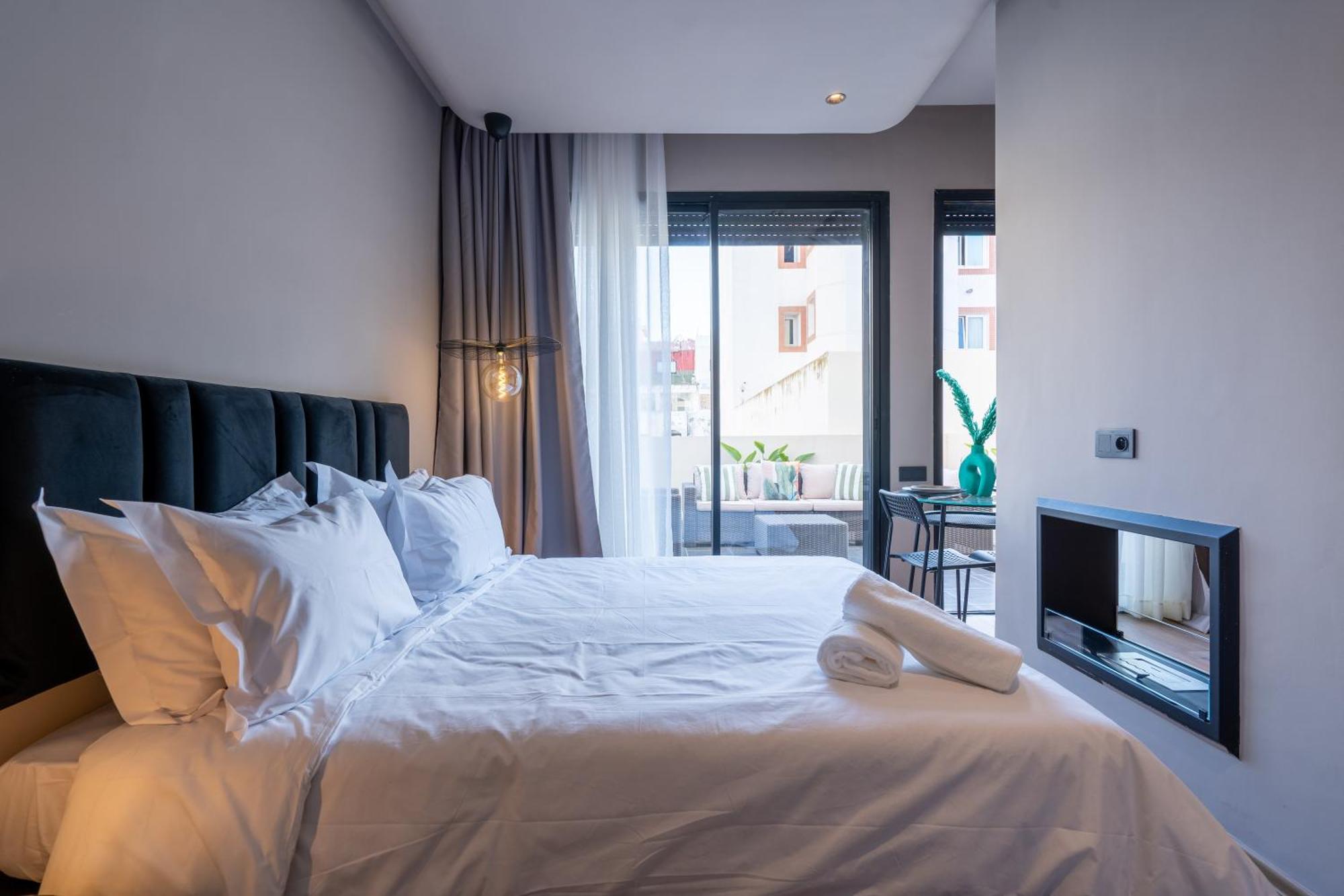 Twenty Six Anfa Luxury By Shortstaycasa-central-parking *