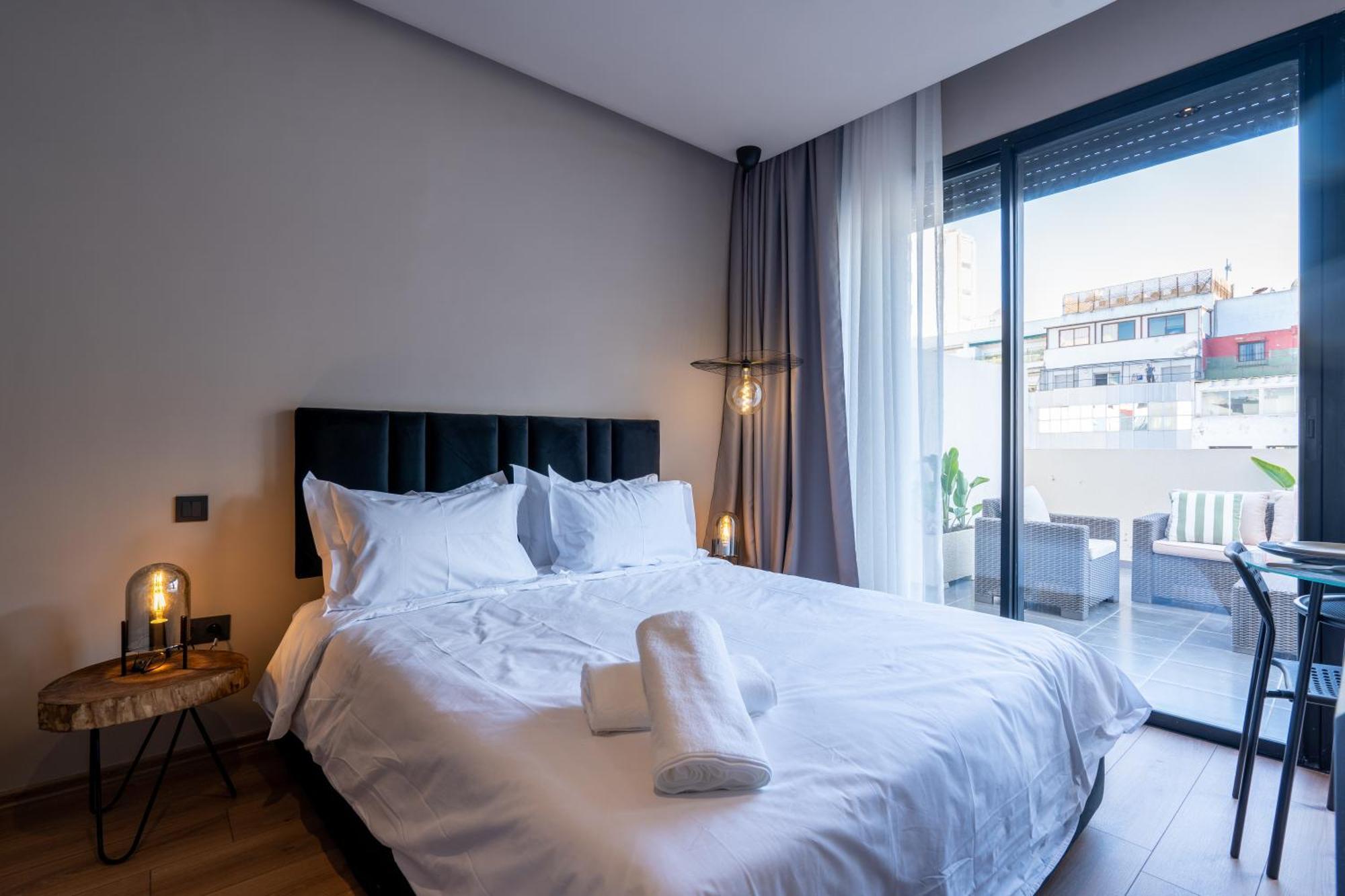 Twenty Six Anfa Luxury By Shortstaycasa-central-parking *